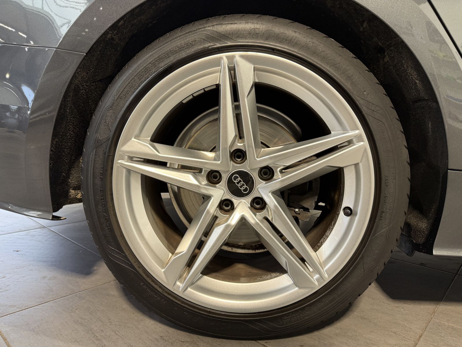 Fahrzeugabbildung Audi A5 SpB 35 TDI S-Line Black NAV+LED+360°+VC+HUD