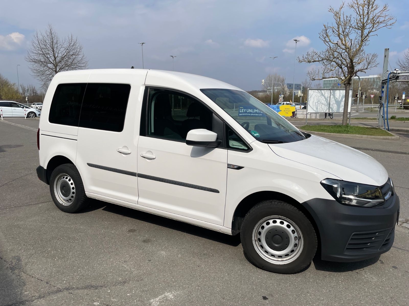VW Caddy 1.4 ECO FUEL mit Bettausbau