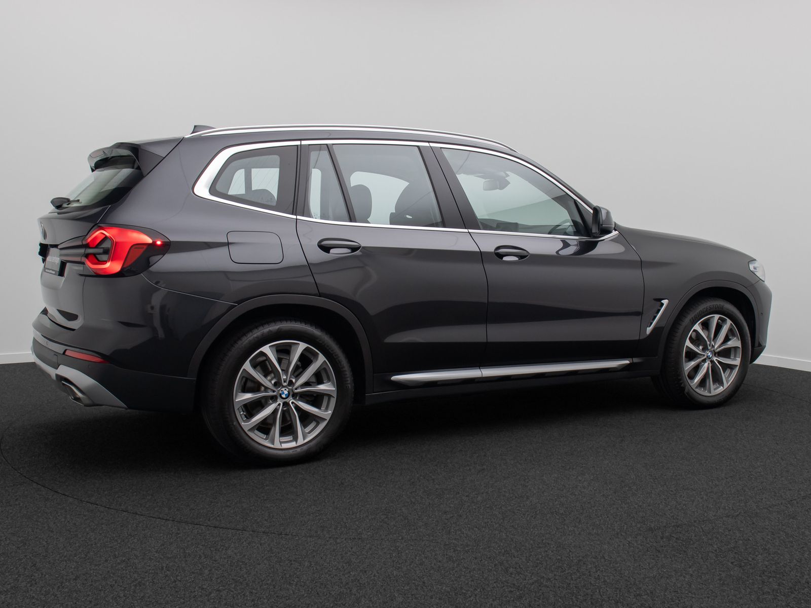 Fahrzeugabbildung BMW X3 xD20d Kamera DAB AHK Leder Sportsitz 19Zoll