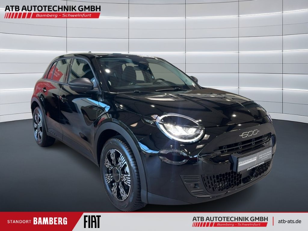 Fahrzeugabbildung Fiat 600 Hybrid MY25 Business Edition, Ganzjahresreif