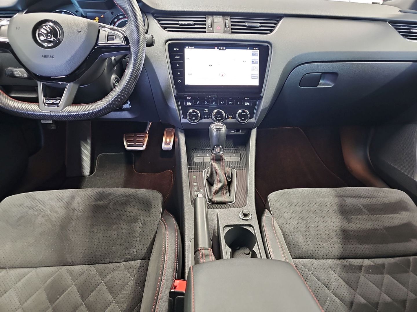 Skoda Octavia Combi RS 245 2.0 TSI Alufelgen Navi Klia foto 10