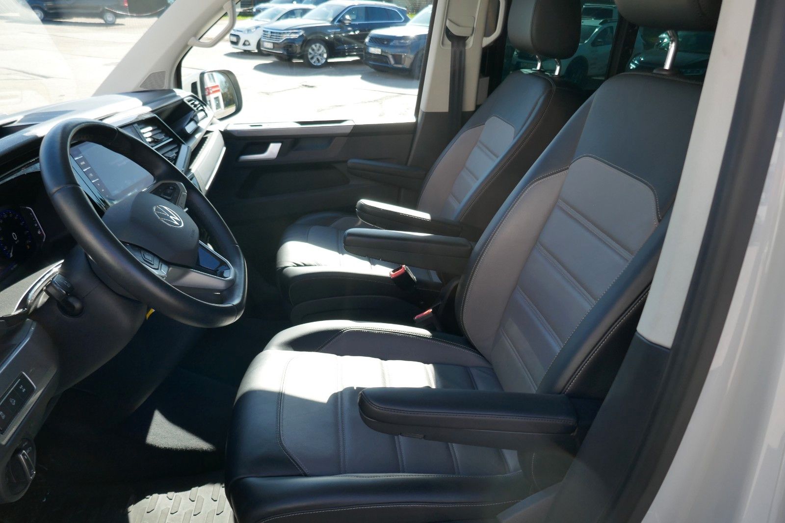 Volkswagen T6.1 Multivan Exclusive 4M DCC Stdhzg ACC foto 7