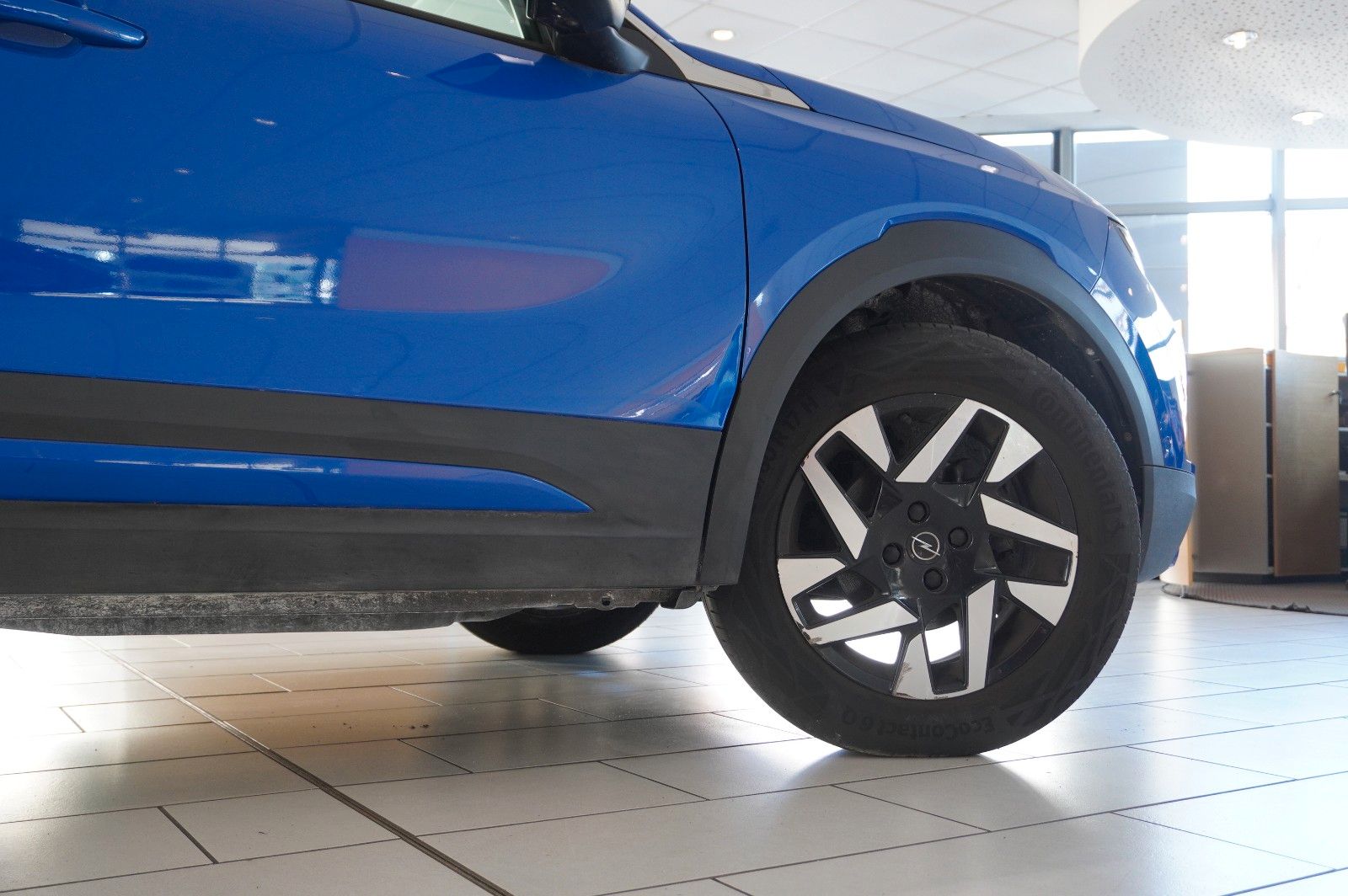 Fahrzeugabbildung Opel Mokka ELEGANCE 1.2T NAVI/LED/KAMERA/SPORT/SH/DAB