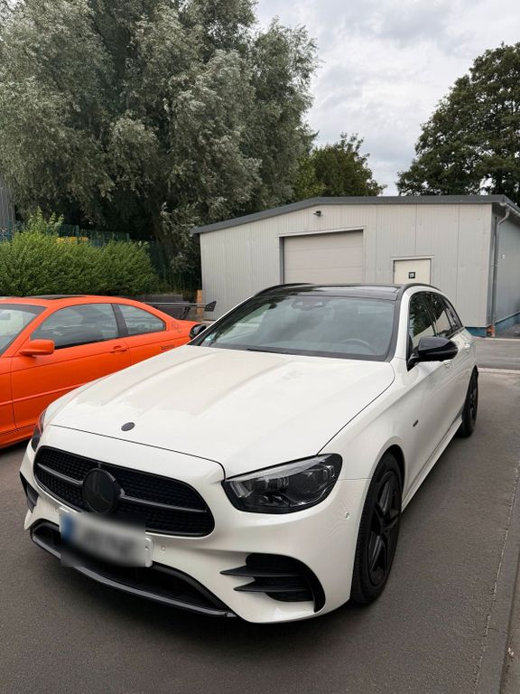 Image of Mercedes-Benz E 300