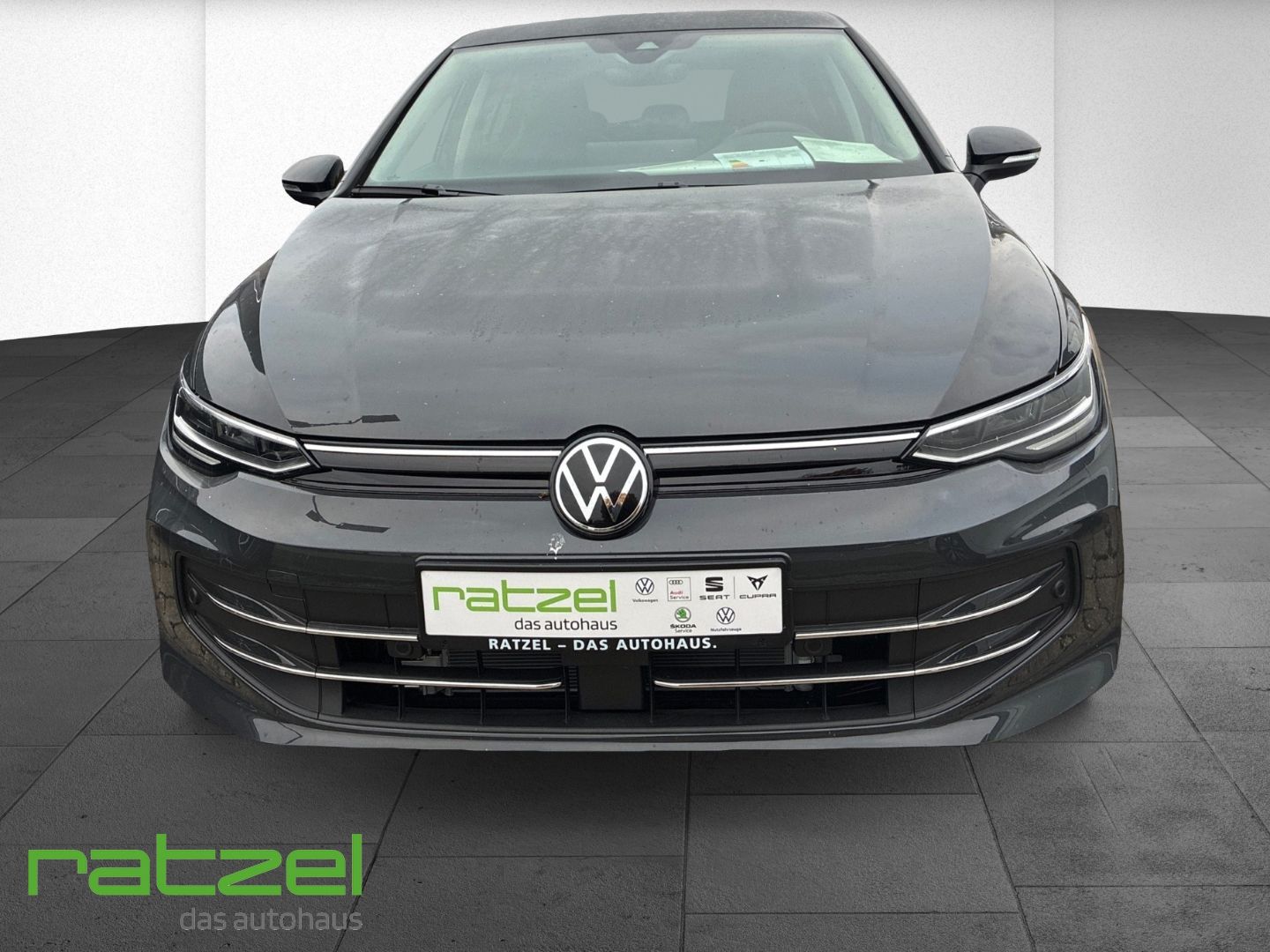 Fahrzeugabbildung Volkswagen Golf GOAL 1.5 eTSI DSG Allwetter+PDC+SHZ+LED