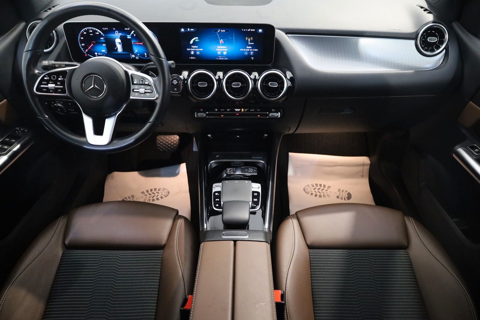 Fahrzeugabbildung Mercedes-Benz B 180d T.Leder,Navi,LED,SH,PDC,SR+WR