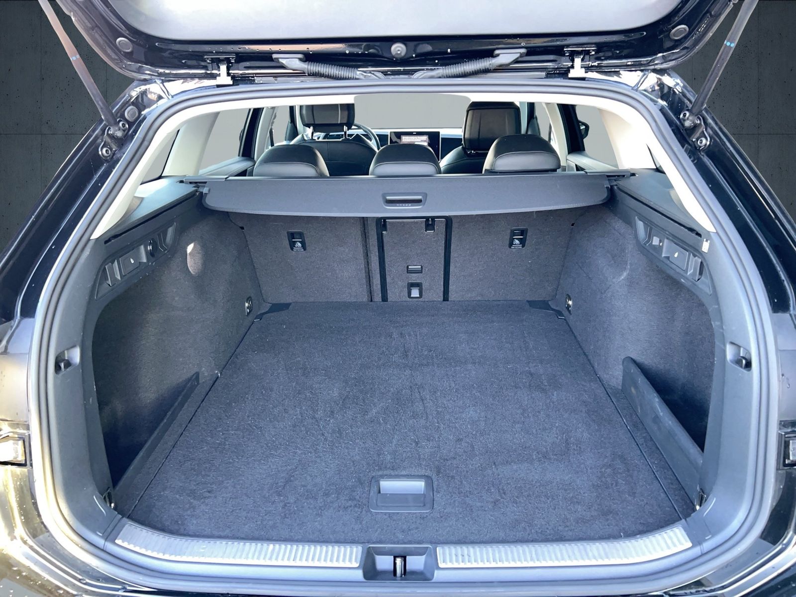 Volkswagen Passat Variant - Bild 12