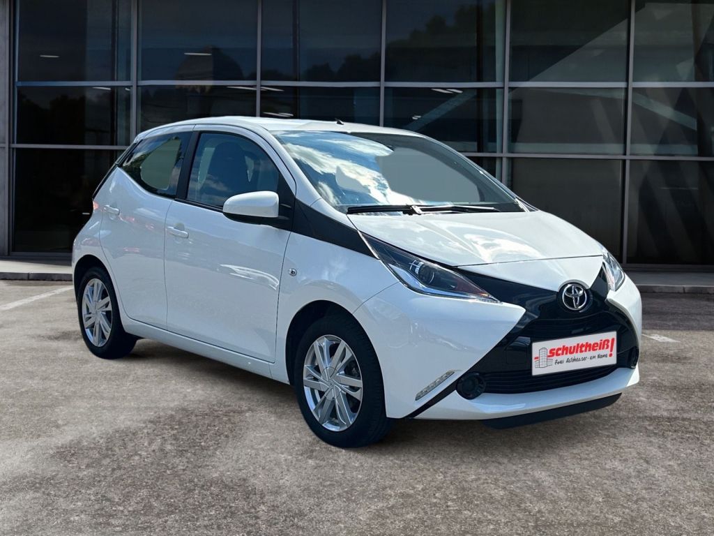 Fahrzeugabbildung Toyota Aygo x-play touch