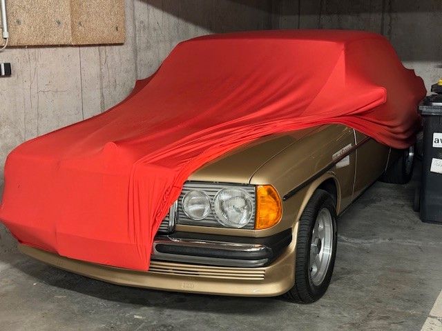 Mercedes-Benz 230E W123 Limosine