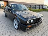 BMW 318 BMW E30 318i mit V8-Umbau - BMW 318 aus 1989: 318i