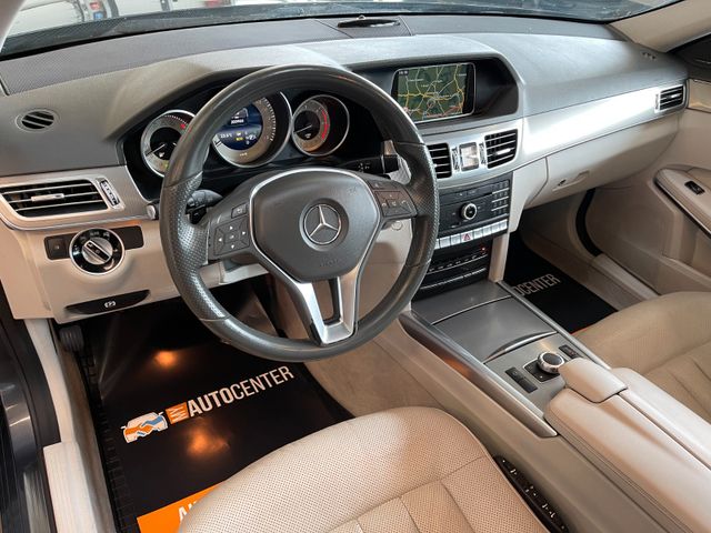 Mercedes-Benz E 350 BlueTec 4Matic Aut*ACC*AHK*NAVI*LEDER*PANO