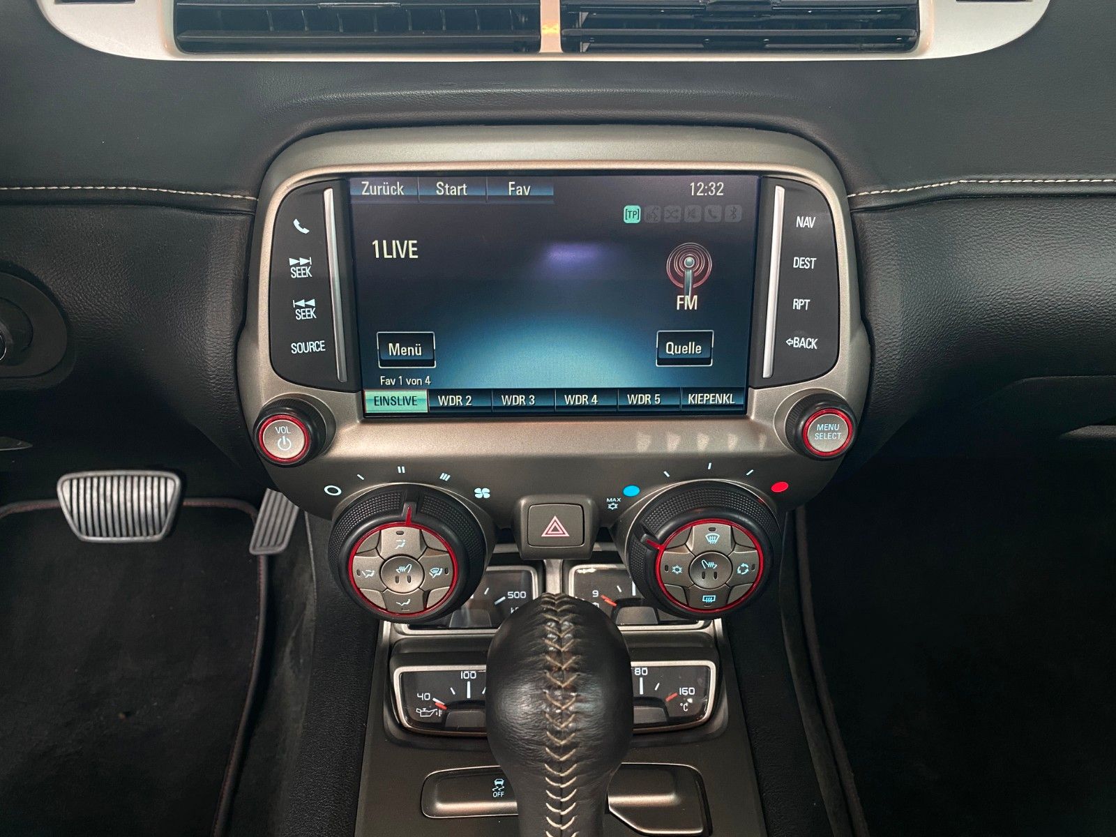 Fahrzeugabbildung Chevrolet Camaro 6.2 V8Aut. "Kamera Leder Folierung grün"