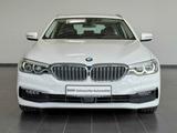 BMW 540 i xDrive Touring Panorama+HUD+ACC+LED+Rückfa - BMW 540: Weiß