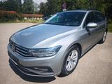 Volkswagen Passat Variant Business Premium*ACC*Side* - Volkswagen Passat Variant: Business