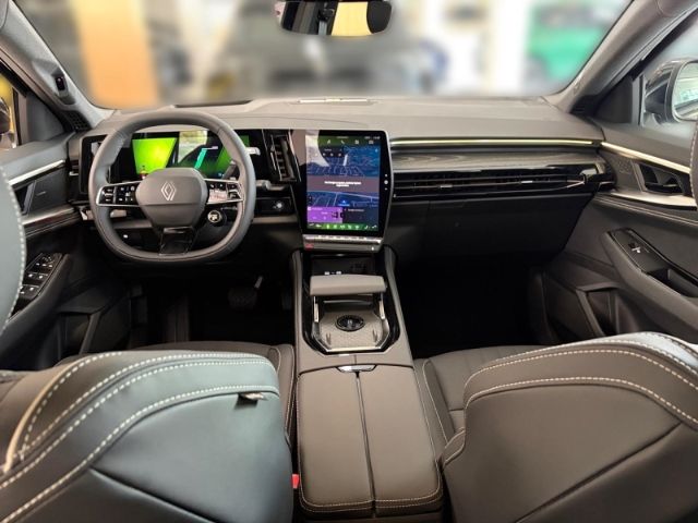 Fahrzeugabbildung Renault Espace VI Iconic E-Tech Hybrid 5-Sitzer+Vollauss