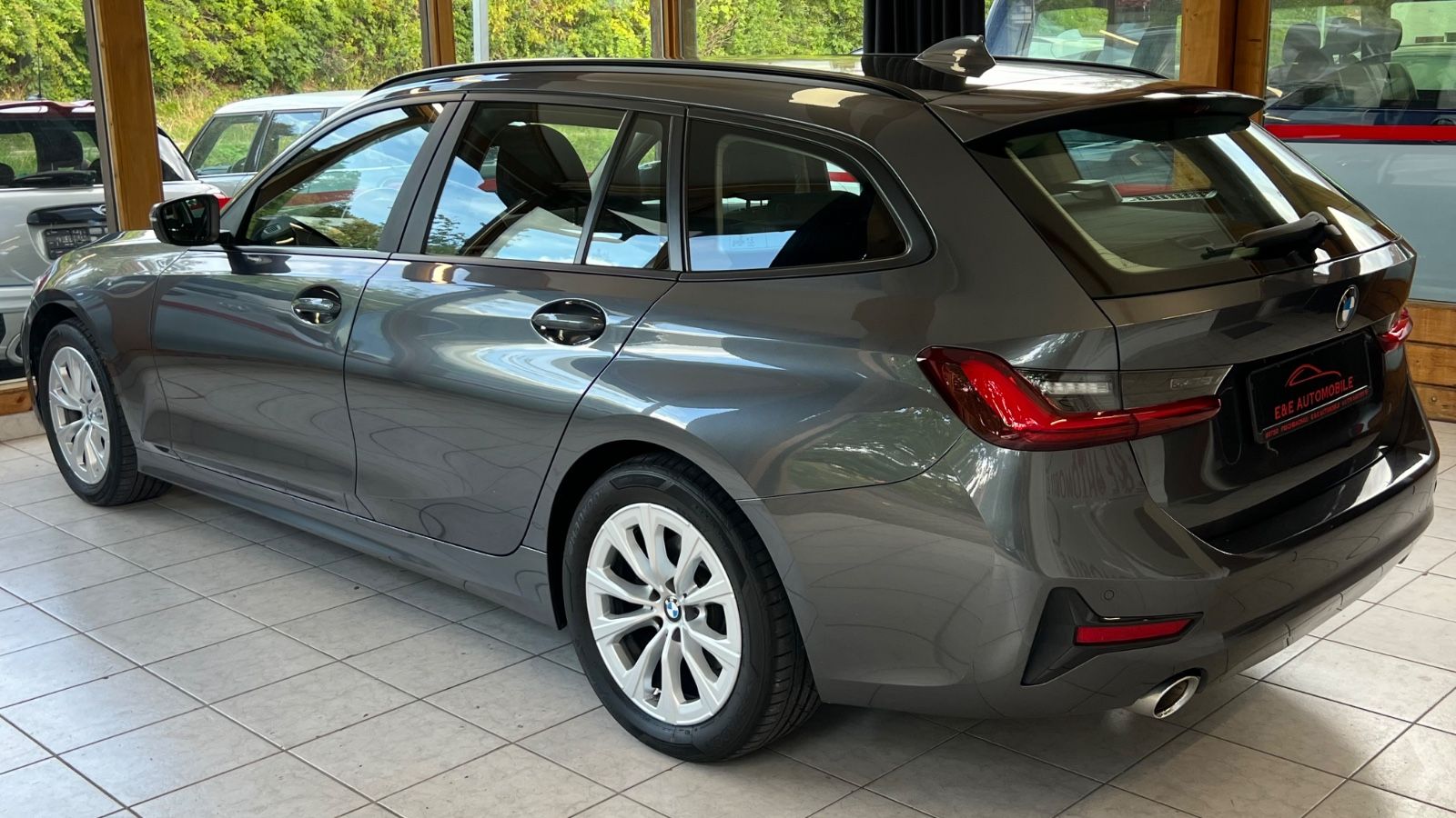 BMW 320 d Touring Advantage |LED|NAVI|PDC|3-ZONEN| imagem 3