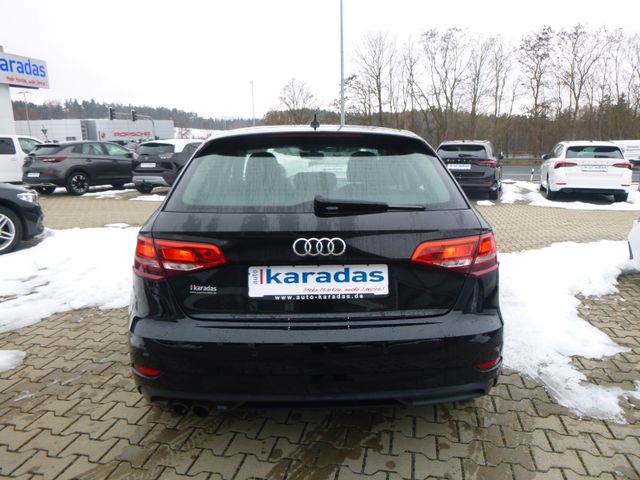 Fahrzeugabbildung Audi A3 Sportback 35 TFSI >AUT/NAV/Sitzheiz/Einparkh<
