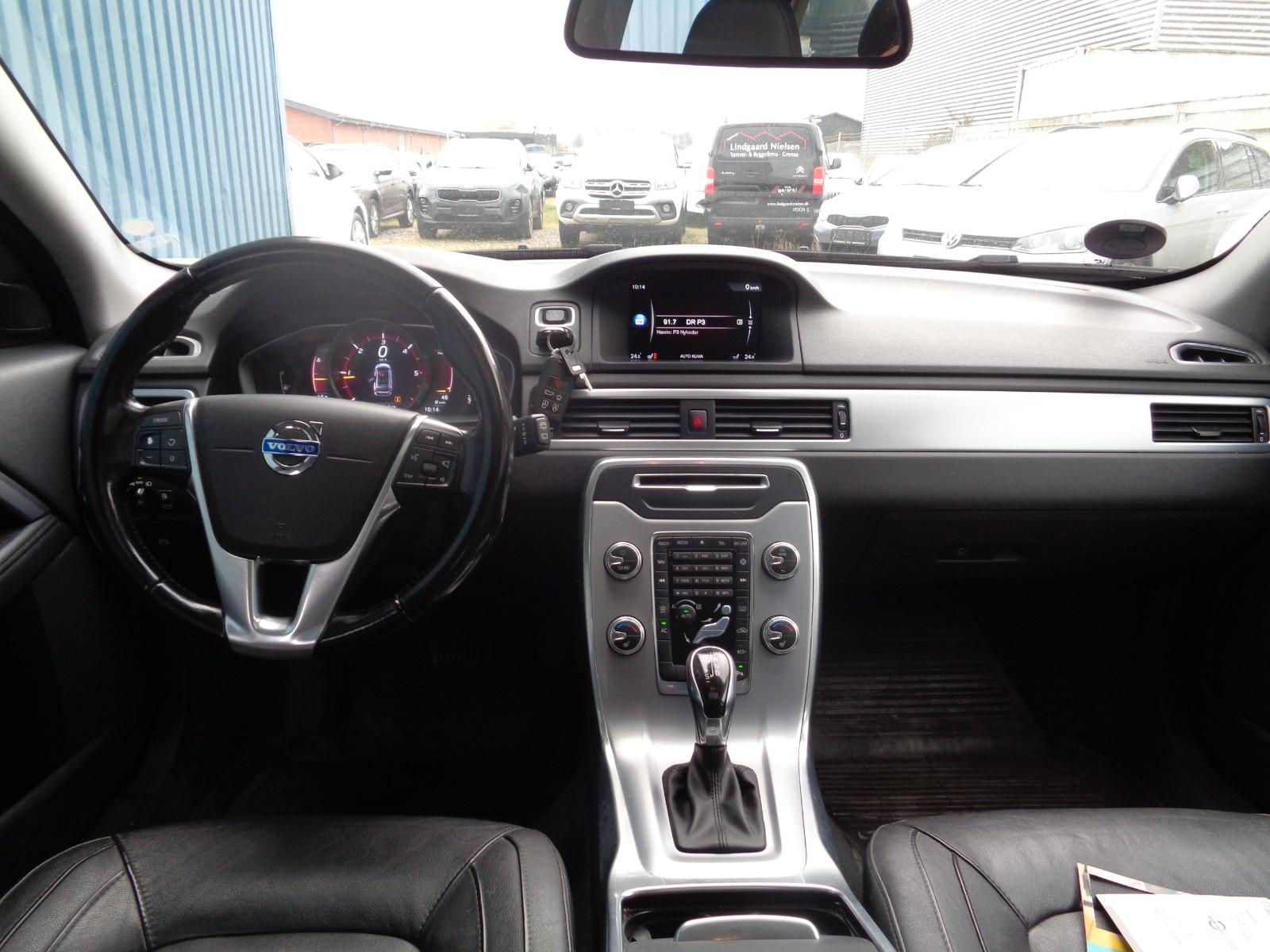 Volvo V70 2015 — photo 8