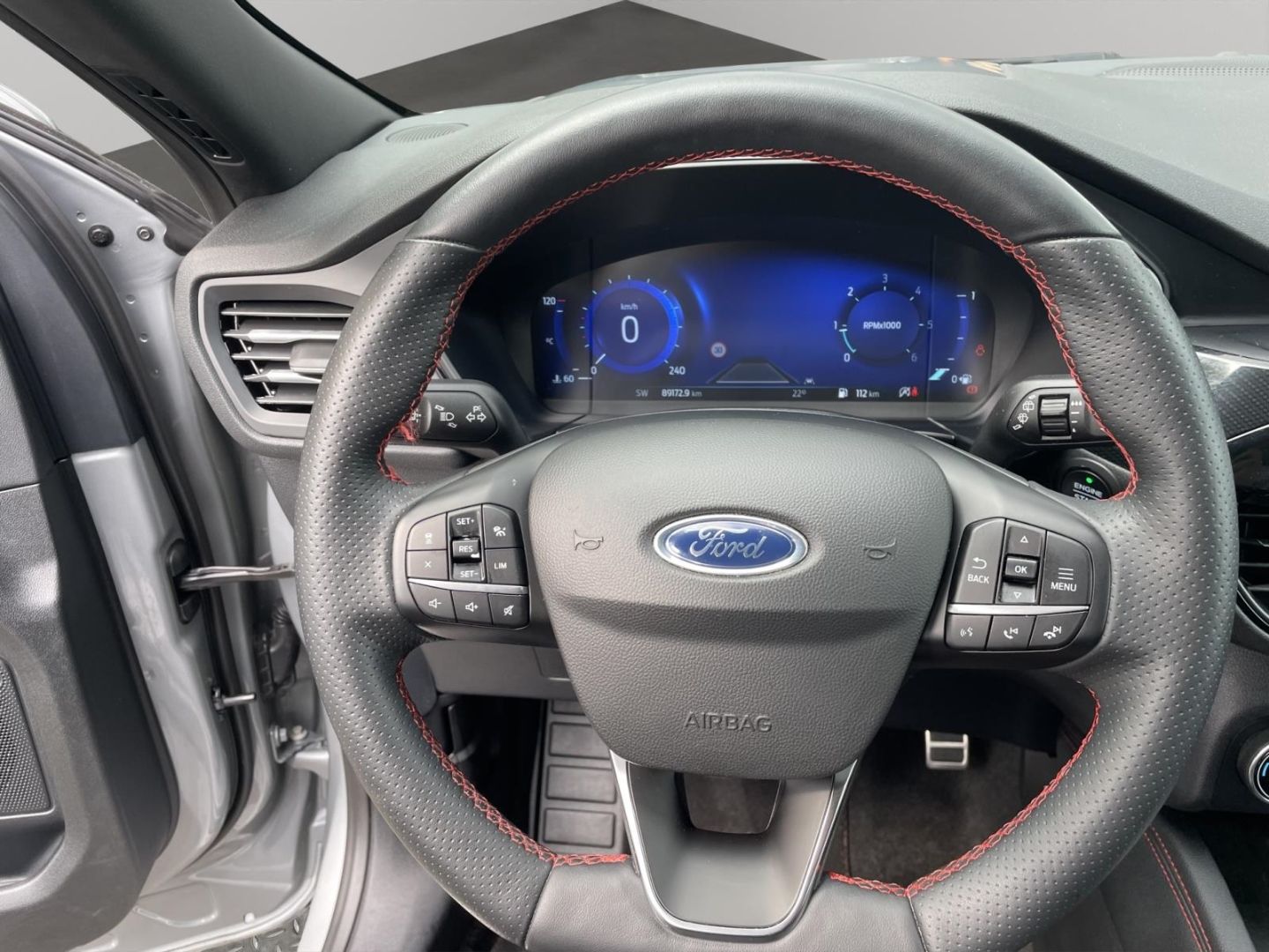 Fahrzeugabbildung Ford Kuga Hybrid ST-Line X PANO HUD El. Panodach Navi