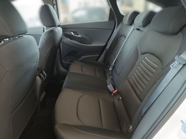 Fahrzeugabbildung Hyundai i30 FL Kombi (MY25) 1.5 T-GDI (140 PS) 48V 7-DCT