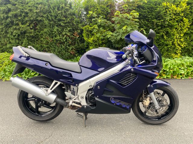 Honda VFR 750 RC36 guter Zustand