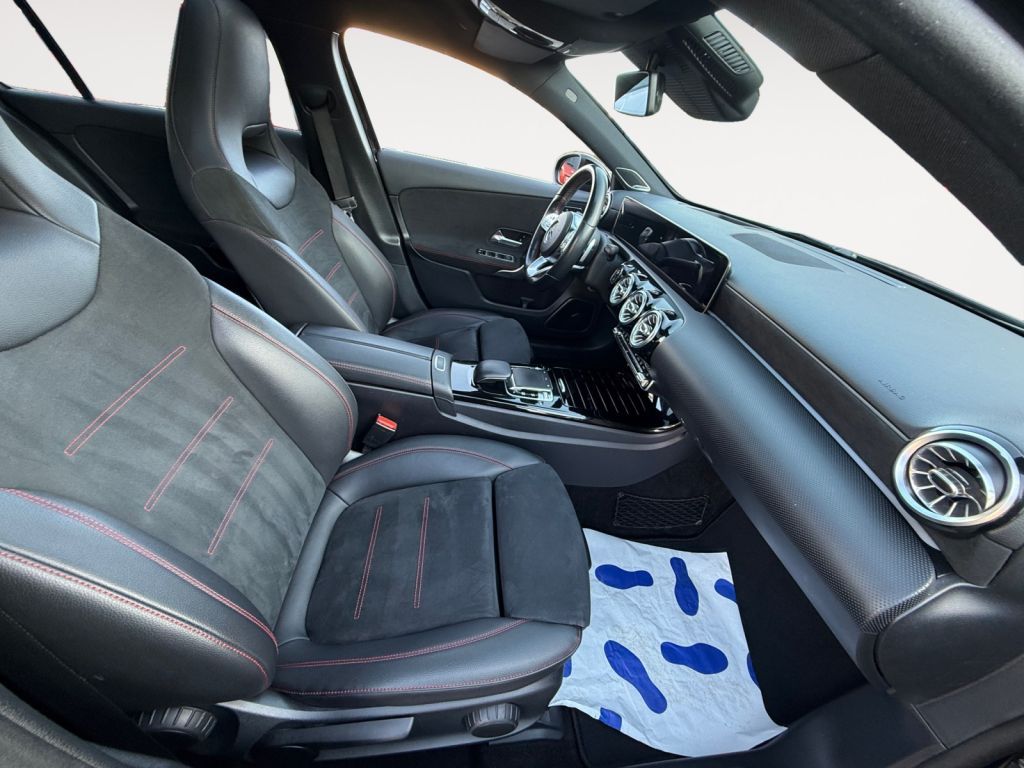 Fahrzeugabbildung Mercedes-Benz A 250 7G-DCT AMG Line