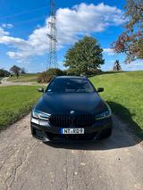 BMW 540iXdrive tour. HUD, B&W, Laser Komfortsitze - BMW 540 in Stuttgart