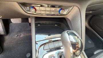 Opel Insignia - 10