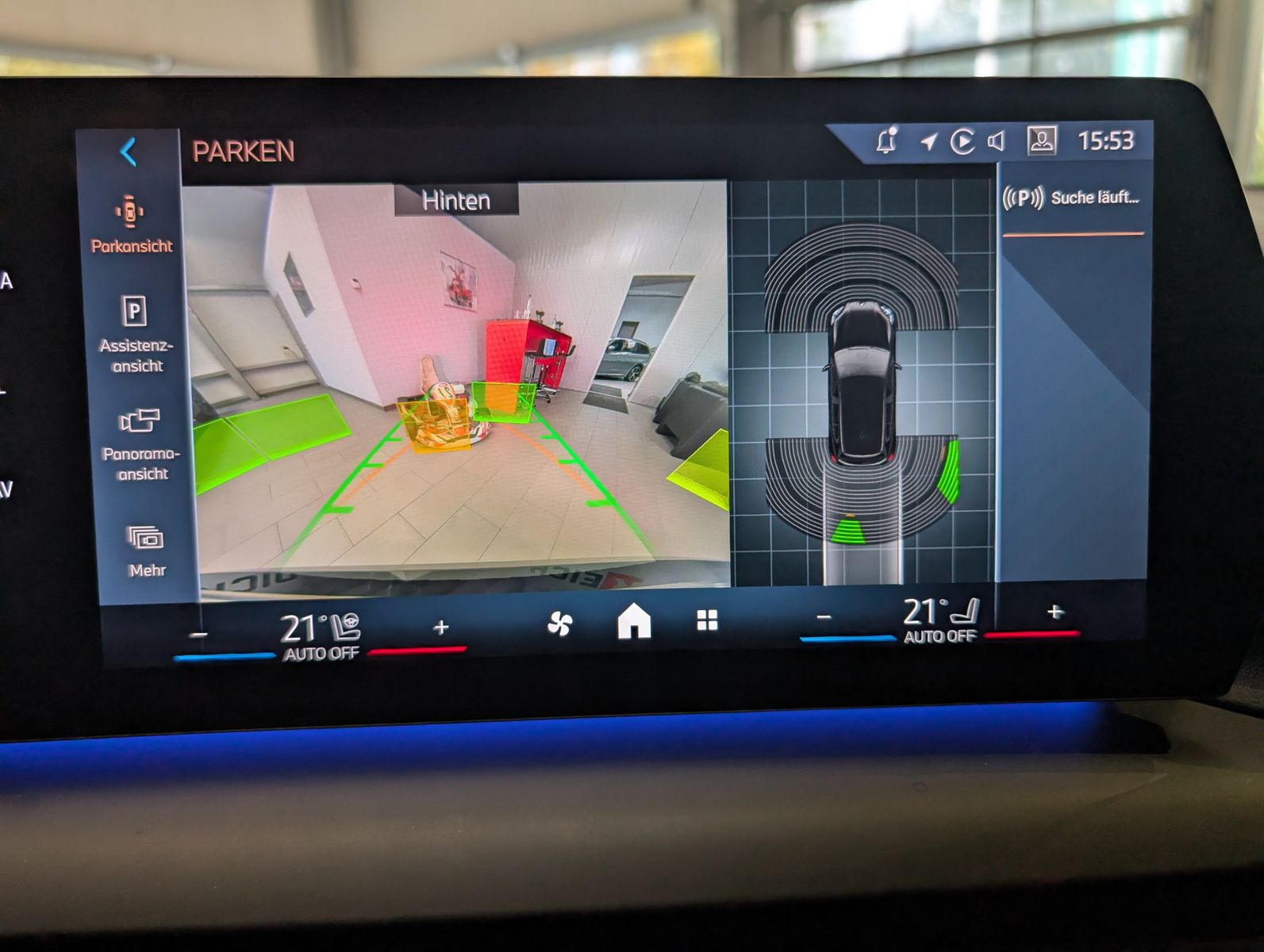 Fahrzeugabbildung BMW 123 i xDrive M-Sport Massag H/K Kamera Pano AHK