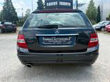 Mercedes-Benz C 220 CDI BlueEfficiency - Mercedes-Benz C 220: Cdi Blueefficiency