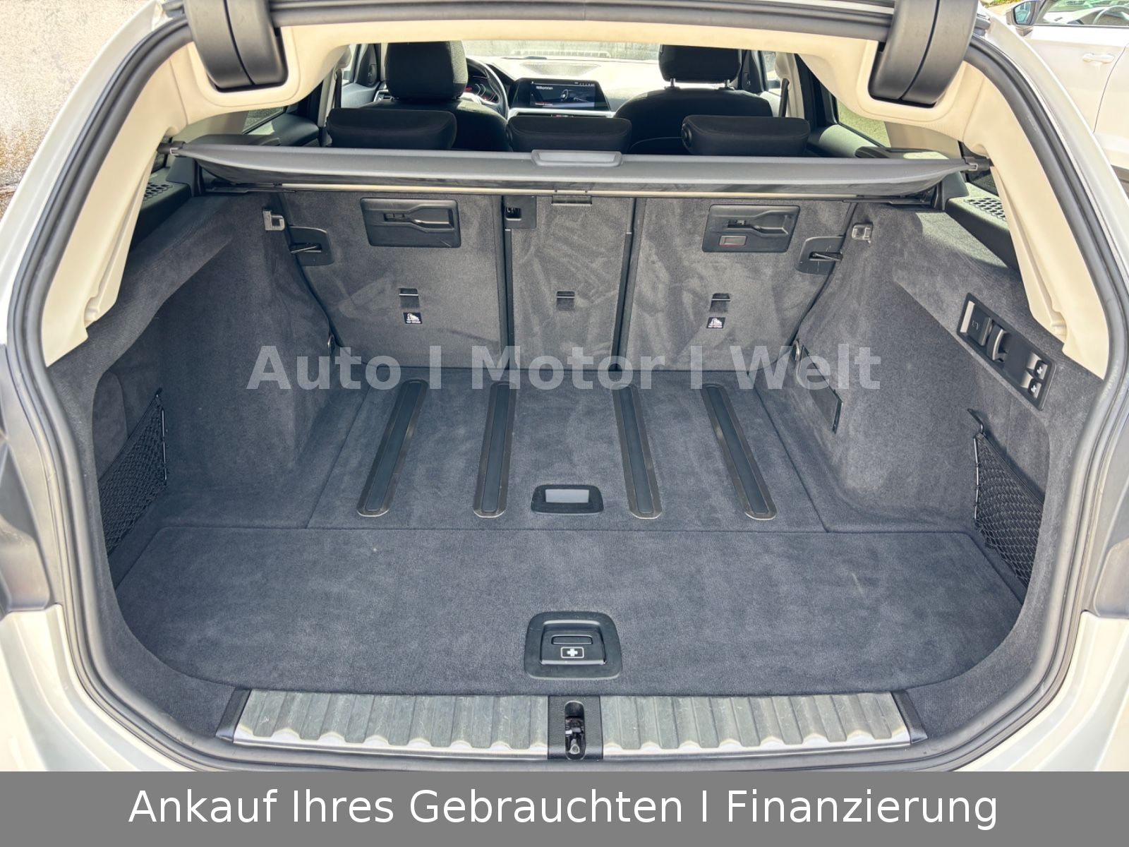 Fahrzeugabbildung BMW 318d Touring G21 LASER/ACC/SHZ/STDHZG/PANO/KEYLE