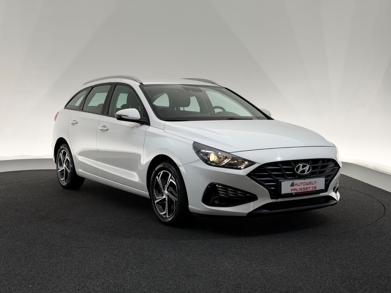 Gebrauchtwagen Hyundai i30 i30 cw 1.0T-GDI*TREND*SPUR-R.KAM-TEMPO-PDC-LHZ in Horb am Neckar