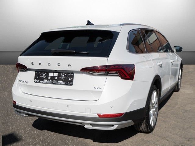 Octavia Combi 2.0 TDI Scout DSG 4x4 AHK+HUD+MATR