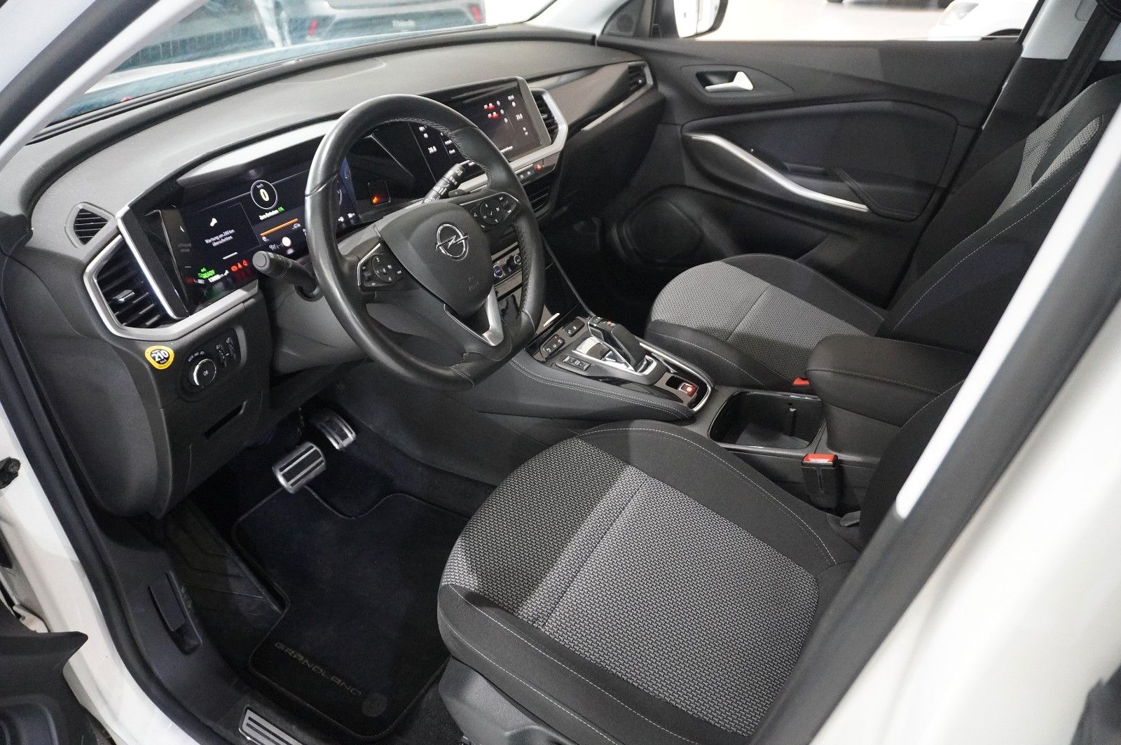 Fahrzeugabbildung Opel Grandland (X) GS LINE 4HYBRID NAVI/KAMERA/AHK
