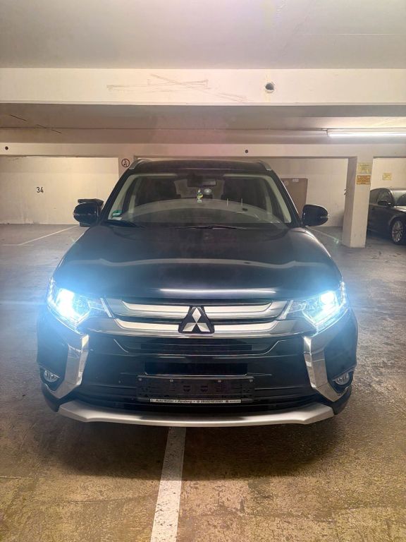 Image of Mitsubishi Outlander