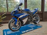 Yamaha YZF R1 RN22- NEUFAHRZEUG-Akrapovic/Öhlins/Brembo
