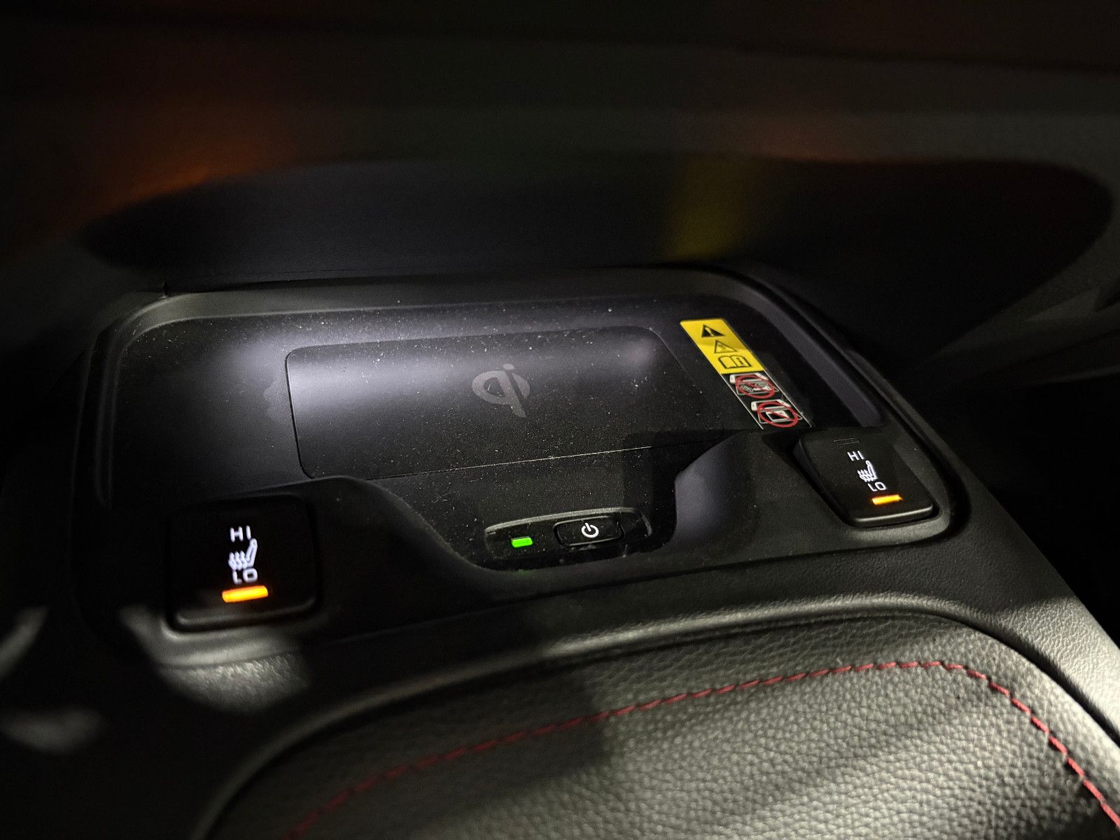 Fahrzeugabbildung Toyota Corolla Touring Sports 2.0 Hybrid GR Sport/APPLE