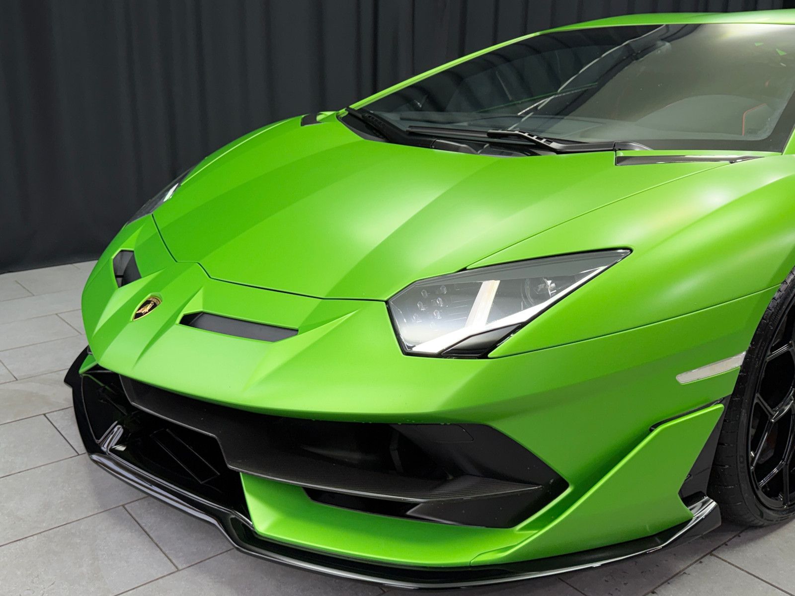 Fahrzeugabbildung Lamborghini Aventador SVJ | FULL CARBON|LIFT|SENSONUM|PPF|