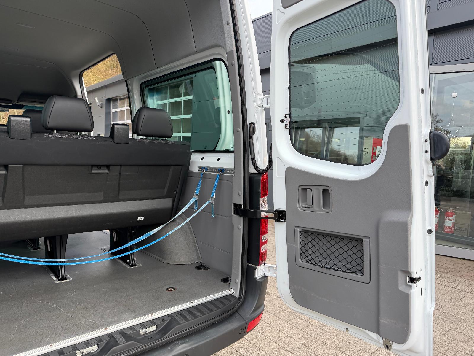Mercedes-Benz Sprinter 313CDI Bus 9-Sitze L2H2 RWD Schwingsitz