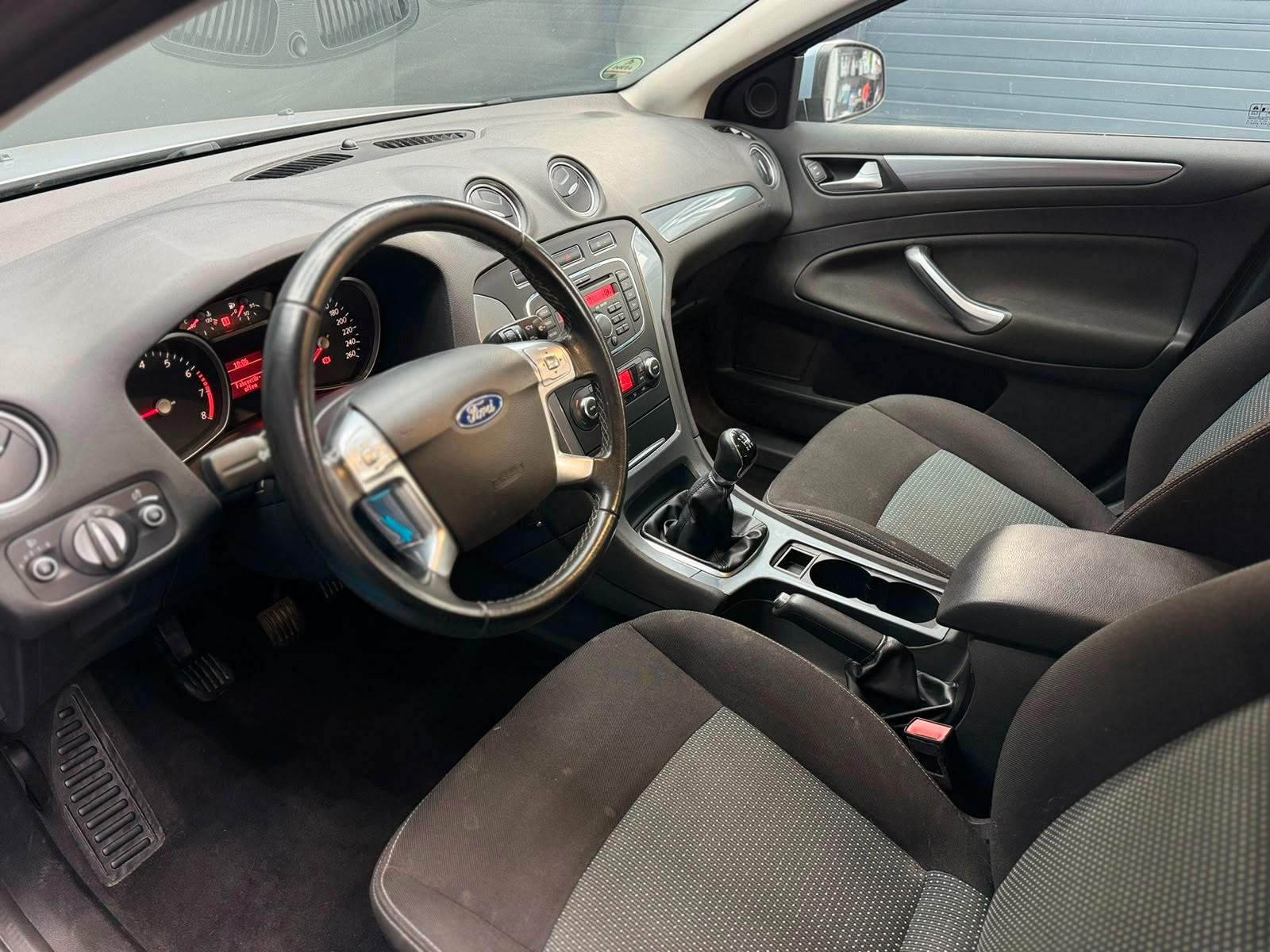 Ford Mondeo 2013 — photo 7