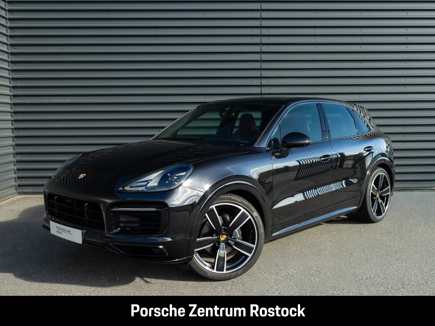 Porsche Cayenne - 1