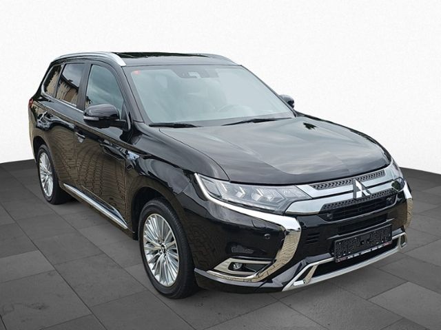 Fahrzeugabbildung Mitsubishi Outlander 2.4 PHEV 4WD PLUG-IN HYBRID KAMERA SHZ