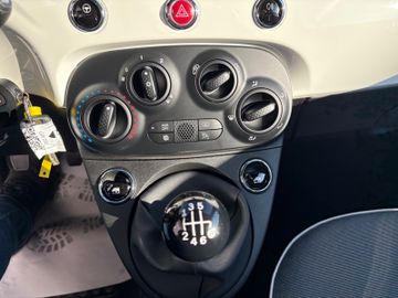 Fahrzeugabbildung Fiat 500 Lounge DAB Uconnect Temp. CarPlay uvm