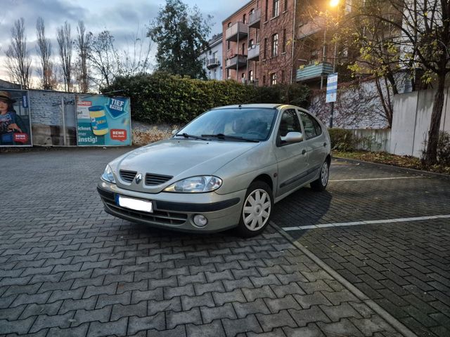 Renault Megane Fairway 1.6 16V Fairway TÜV 11/26!!!