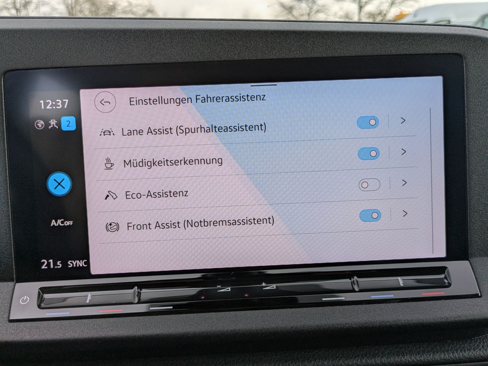 Fahrzeugabbildung Volkswagen Caddy Maxi 2.0 TDI 4M 7-SITZER*AHK*APP*KAMERA