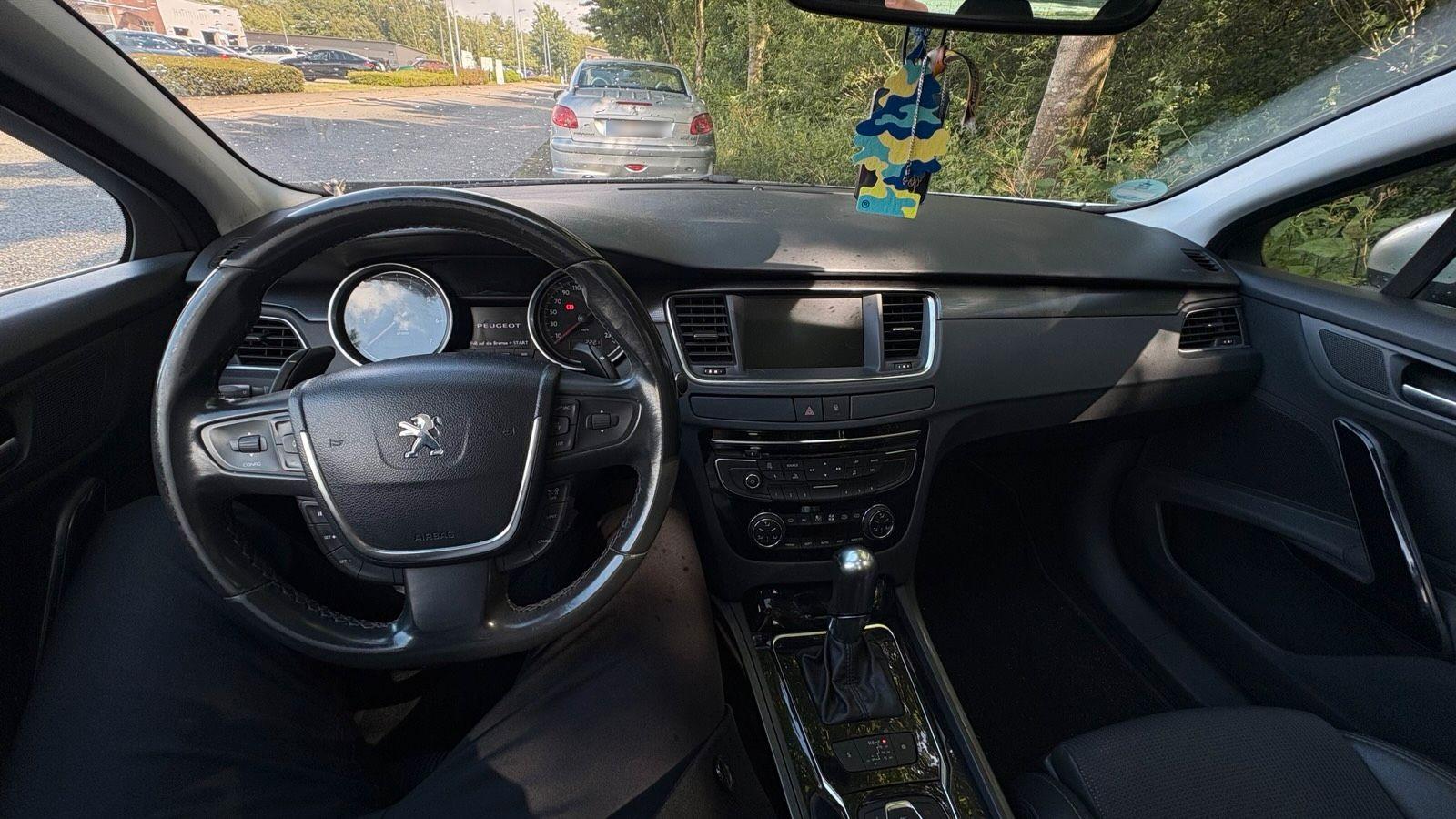 Peugeot 508 2011 — photo 7