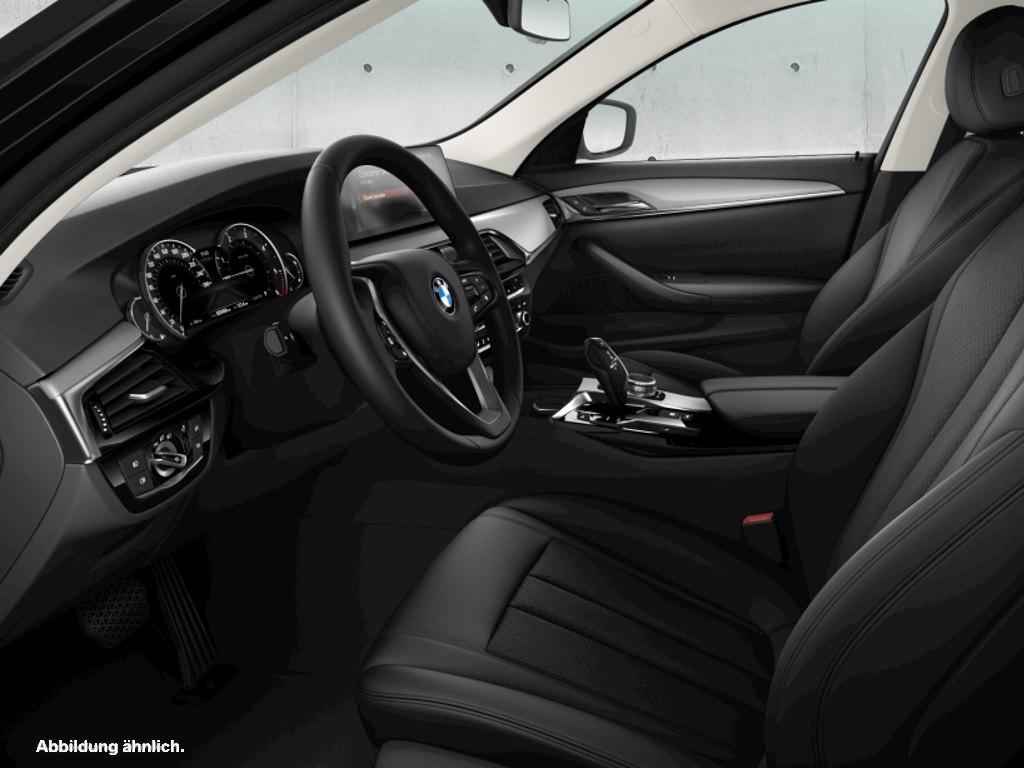 BMW 530d xDrive "AHK Navi HiFi PDC v+h LED"