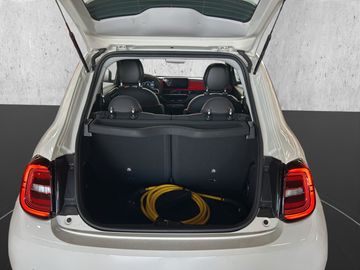 Fiat 500e 23,8 kWh RED KAMERA NAVI SHZ PDC TOTWINKEL