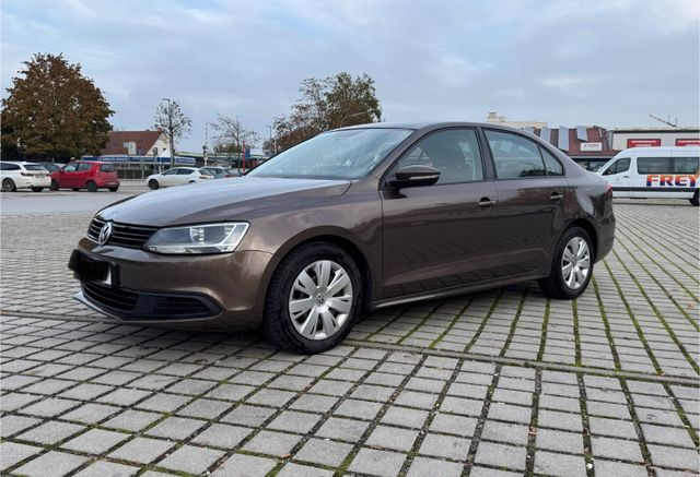 Volkswagen Jetta 1.2 TSI Trendline - EZ 09/2011