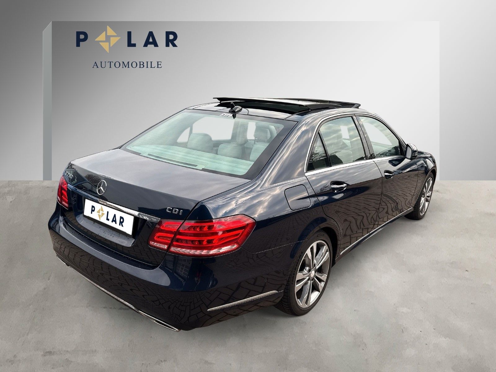 Fahrzeugabbildung Mercedes-Benz E 250 *Panorama*Kamera*Vollleder*LED*Ambiente